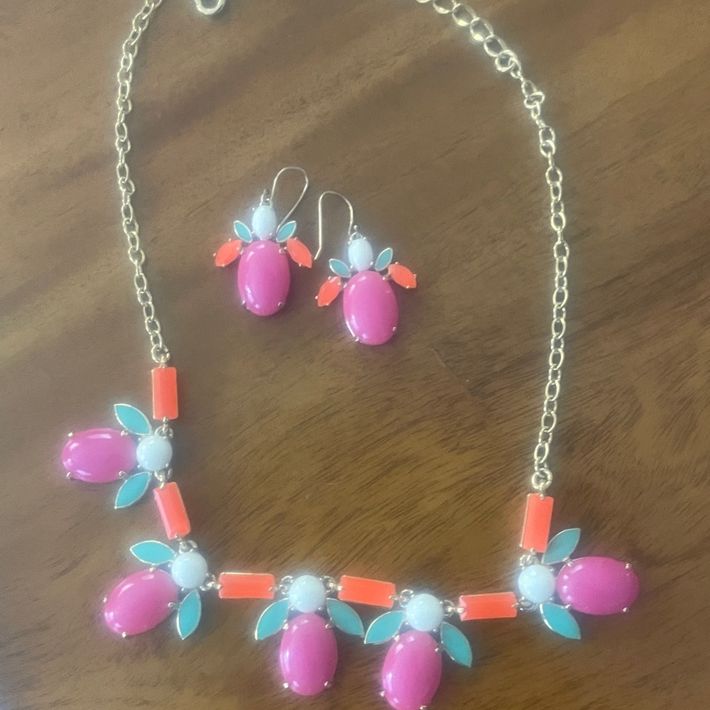 Authentic Kate Spade Necklace and Earring set